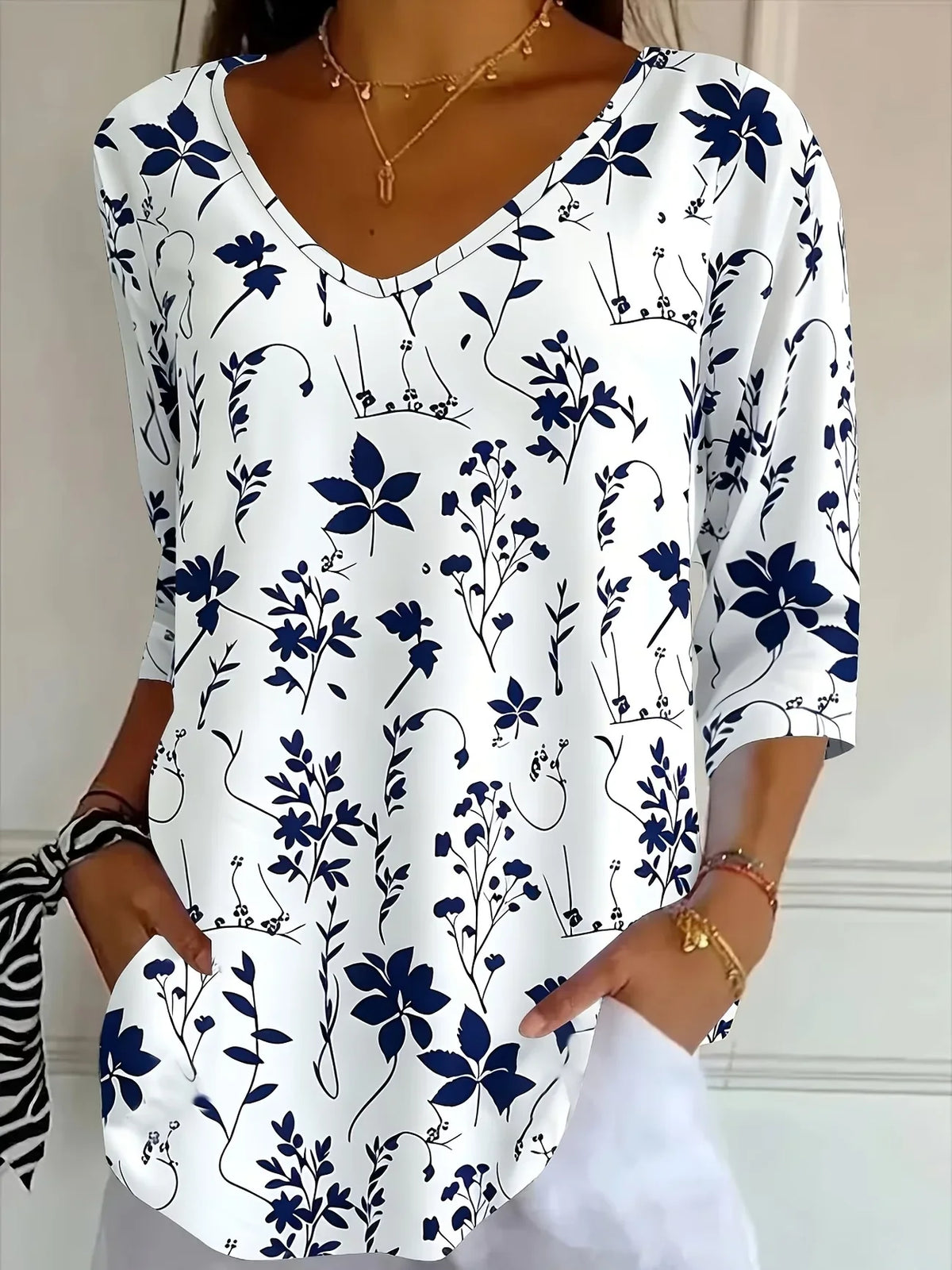 Casual Blue Floral V Neck Three Quarter Sleeve Loose Graphic T-Shirts