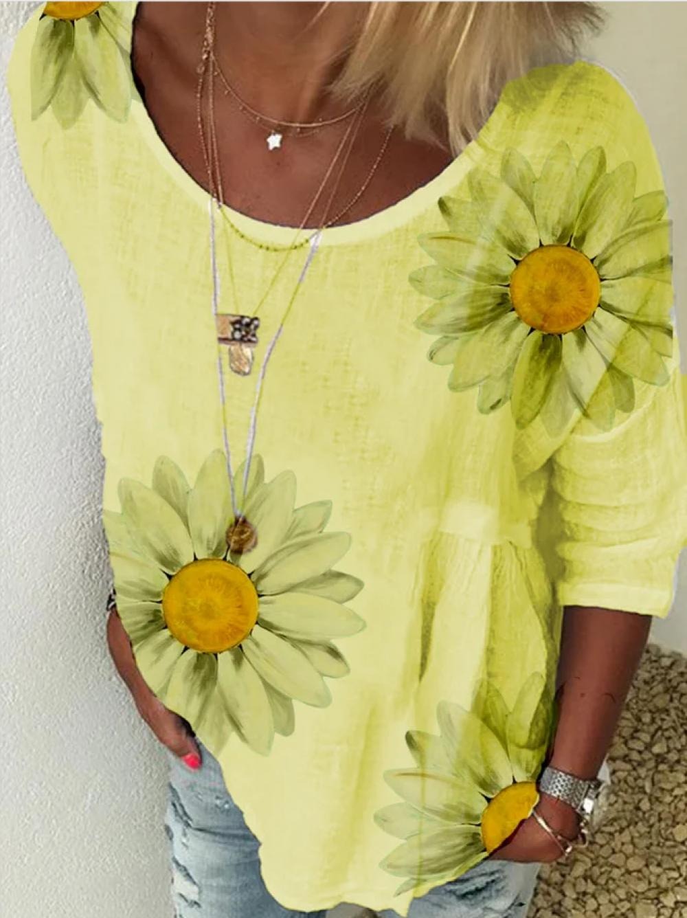 Floral Scoop Neck 3/4 Length Sleeves Shirt